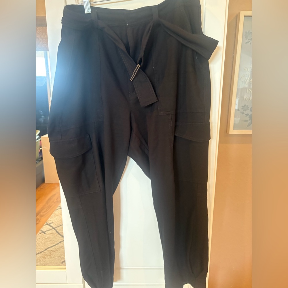 Banana Republic black baggy capri pants.